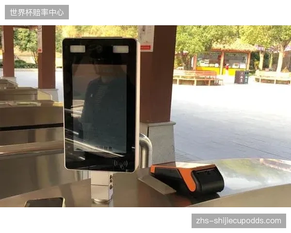 工人体育场人脸与证件强绑定打通核验通道缓解拥堵压力